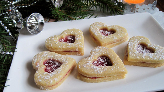 Už nastal čas marmelády? Kdy slepovat linecké, aby do Vánoc krásně změklo a zároveň zůstalo křehké a sladké akorát
