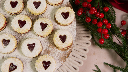Jakou mouku použít na linecké? Pouze jeden typ zajistí výborné a křehké cukroví