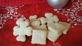 Šlehačkové cukroví: Na tradiční lahodné kousky stačí jen tři suroviny a minimum času na přípravu