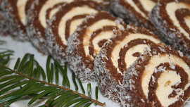 Vánoční roládka z piškotů: Kouzelné nepečené cukroví vypadá skvostně, chutná výborně a příprava je přitom snadná