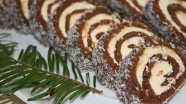 Vánoční roládka z piškotů: Kouzelné nepečené cukroví vypadá skvostně, chutná výborně a příprava je přitom snadná