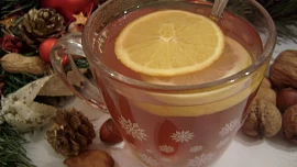 Zahřejte se punčem. Víte, že tento typický vánoční nápoj pochází původně z Indie?