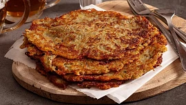 Zaručeně křupavého bramboráku docílíte jednou ingrediencí: Stačí dvě lžíce a máte perfektní jídlo