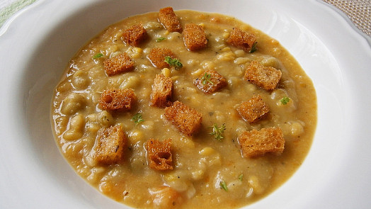 Jak udělat krásně voňavé a křupavé krutony do polévky: I obyčejná česnečka se díky nim promění ve vynikající jídlo