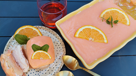 Vyzkoušeli jsme recept na tiramisu s příchutí koktejlu Aperol Spritz. Lepší letní dezert nenajdete