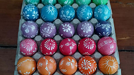 Přírodní barvení vajec: Tyhle potraviny vykouzlí krásné odstíny bez chemie