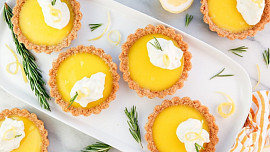 3 netradiční jarní dezerty, které překvapí každou návštěvu