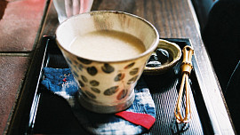 Dokonalá japonská kaše amasaké: Večer zamícháte, ráno vydatně a zdravě posnídáte
