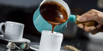 Champurrado - horká mexická čokoláda je nejlepším nápojem na zahřátí do chladných dnů. Se skořicí provoní celý dům