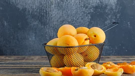 Meruňky se nehodí jen do dezertů. Skvěle chutnají i v kombinaci s vepřovým masem nebo v marockém tajine