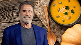 Arnold Schwarzenegger si výjimečně dá vídeňský řízek, většinou ale jí veganská jídla a miluje dýňovou polévku