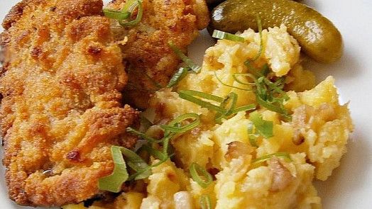 Řízky z vepřového bůčku: překvapivě šťavnatá pochoutka, která trumfne i klasiku