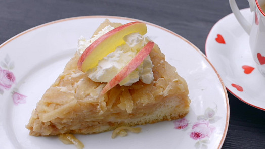 Fofr koláč bez práce: Staročeský obrácený jablečník je na přípravu snadný a v chuti báječně šťavnatý