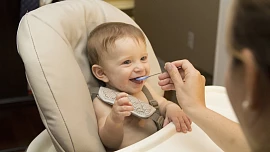 Pro zdravá střeva miminek: Pět snadných receptů na domácí přesnídávky, které dítě nezastaví