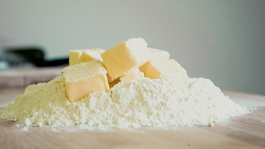 Jaké máslo na cukroví? Vybírejte jen to pravé s mléčným tukem a hlavně pozor na másla ze zahraničí