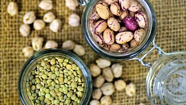 Jak správně uvařit luštěniny, aby nenadýmaly? Pomůžou (nejen) bylinky!