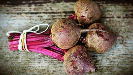 Co dokáže červená řepa? Snižuje krevní tlak, chrání srdce i mozek a zlepšuje stav pleti!