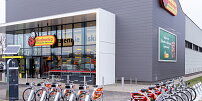 Tesco možná opustí Česko. O jeho prodejny by se mohl zajímat našinci milovaný polský řetězec