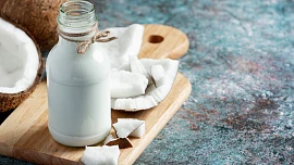 Kokosový likér coquito: Vánoční drink s kouzlem exotiky voní rumem a kokosem, nahradí vaječňák a příprava je snadná