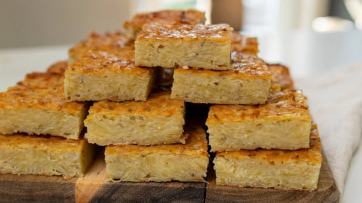 Úžasný bramborák pro lenochy: Místo pánve použijte troubu, výsledek předčí originál