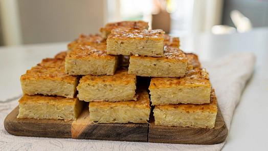 Úžasný bramborák pro lenochy: Místo pánve použijte troubu, výsledek předčí originál