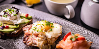 Slaná snídaně na vidličku: Pečená vejce s houbami nebo bramborovou frittatu si zamilujete