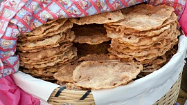 Tak trochu jiné lívance: Mexické buñuelos jsou tenké, křupavé a přímo omamně voní skořicí a anýzem