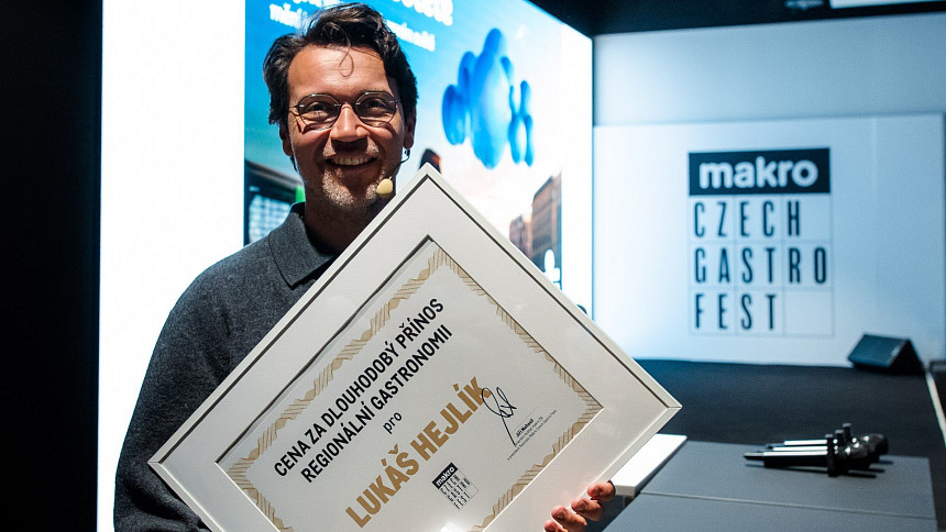 Lukáš Hejlík získal ocenění, které má i Pohlreich: Pro gastro je můj přínos větší než pro herectví, směje se