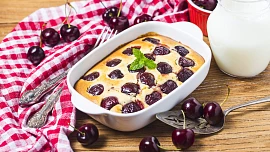 Ochutnejte clafoutis: Francouzský třešňový moučník vypadá jako pudink a peče se schválně s peckami