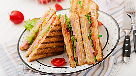 Snadný, rychlý a vynikající BLT sendvič: Víte, co se ukrývá pod tajemnou zkratkou a jak si sendvič připravit?