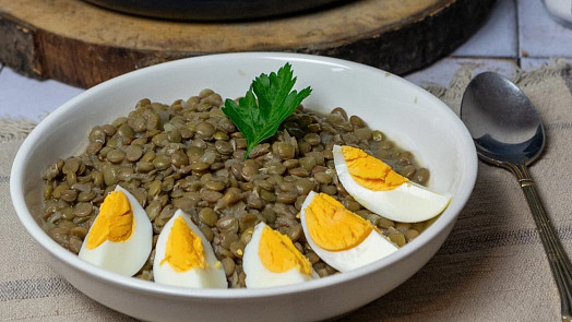 Jak uvařit čočku, aby nenadýmala: Dejte si pozor na namáčení i vaření, pak budou všichni u novoročního stolu spokojení