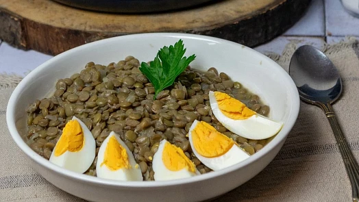 Jak uvařit čočku, aby nenadýmala: Dejte si pozor na namáčení i vaření, pak budou všichni u novoročního stolu spokojení