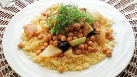 Holka u plotny radí: Jak připravit nadýchaný a jemný kuskus? Pět minut vám stačit nebude!