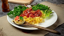 Slavné omáčky: Jemná rajčatová doladí chuť těstovin i masa. Takhle se správně dělá