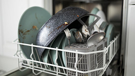 Expert varuje: Myčka je  „wellness resort“ pro bakterie a plísně, některé jsou tak odolné, že by mohly kolonizovat Mars