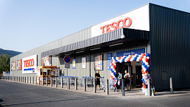 Tesco v Klášterci nad Ohří znovu otevřeno: Nový vzhled, moderní technologie a speciální nabídky