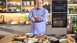 Česká klasika podle Jana Punčocháře: Naučte se skvělý holanďák, tatarák i knedlíky od renomovaného šéfkuchaře