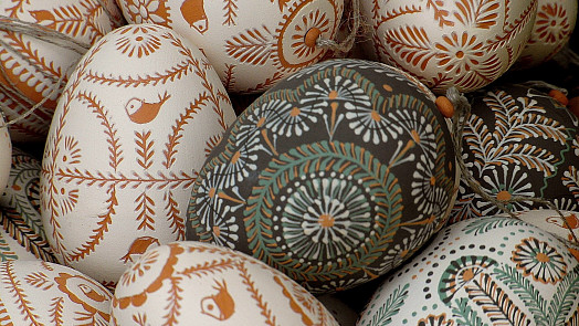 Odkud se vzalo zdobení vajec a podávání jehněčího? Poznejte historii velikonočních pokrmů