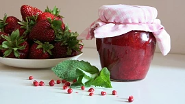 Domácí zavařování: Osvědčené rady, jak si udělat zásoby ovoce i zeleniny na zimu