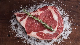 Malá řeznická abeceda: Jak si správně vybrat hovězí na pečení a co dělat s veverkou?