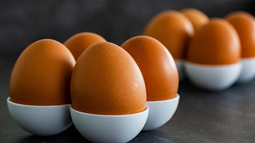 Blíží se velikonoční vaječná smršť! Proč vajíčka nikdy neomývat a v jaké teplotě je skladovat?