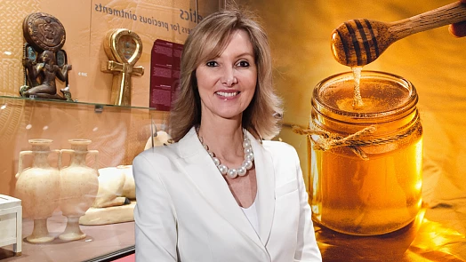 Rány mazali medem, kůži olivovým olejem. Triky ze starého Egypta pomáhají i dnes, říká uznávaná dermatoložka