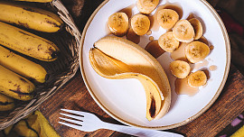Jezte tři banány denně pro zdravější srdce a spánek, radí lékaři. Proč si oblíbit tuhle vitaminovou bombu?