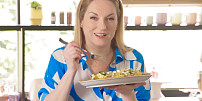 Koko ve varu: V novém kulinárním pořadu známé foodblogerky Koko se tento týden naučíte skvělé domácí hranolky i pizzu