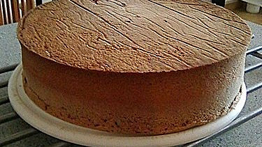 Recept na univerzální dortový korpus podle Mirka: Jiný už nedělám, svěřují se hospodyňky na internetu