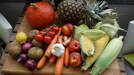 Jak pomoci vlákniny nastartovat hubnutí? Jednoduché tipy pomůžou do jídelníčku zařadit  ovesné vločky, ovoce i luštěniny