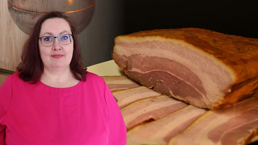 Řeznice radí: Nemáte udírnu? Maso snadno vyudíte i v obyčejné troubě. Na Velikonoce přijde vhod