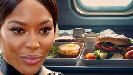 Stravovací návyky modelky Naomi Campbell: Má seznam zakázaných potravin a v letadle by jídlo nikdy nepozřela, říká její kuchař