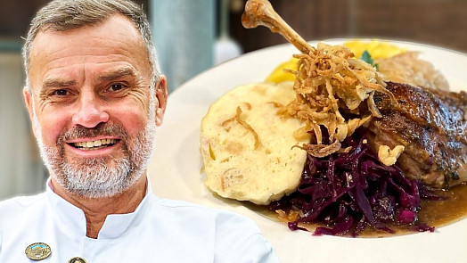 Jak na vynikající dušené červené zelí? Šéfkuchař Hynek Vávra ho dělá na sádle a vylepšuje zkaramelizovanými jablíčky