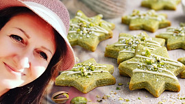 Pistáciové low carb hvězdičky podle cukrářky Hanky z Poděbrad vás dostanou svou křehkostí, chutí i barvou